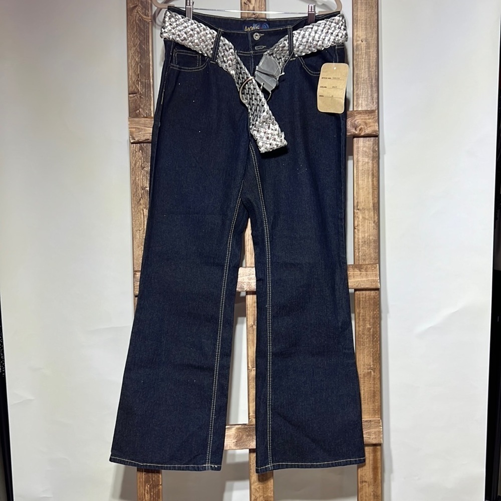 Women’s angel flair cut jeans. Size 18. NWT.